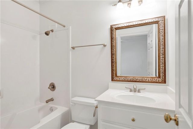 17030 Tennis Club Drive V-2B, Fairhope, AL 36532