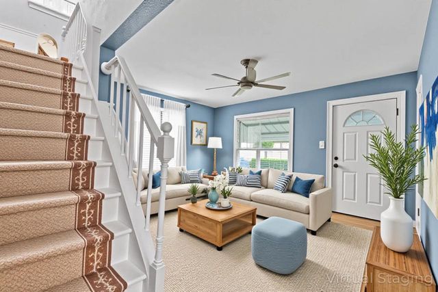 9544 W Metcalf PLACE, Milwaukee, WI 53222