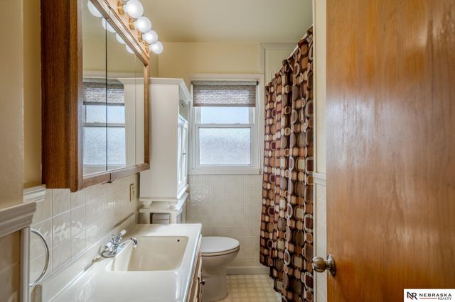 1136 N Garfield Street, Fremont, NE 68025