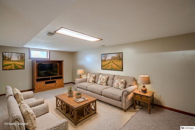 1136 N Garfield Street, Fremont, NE 68025