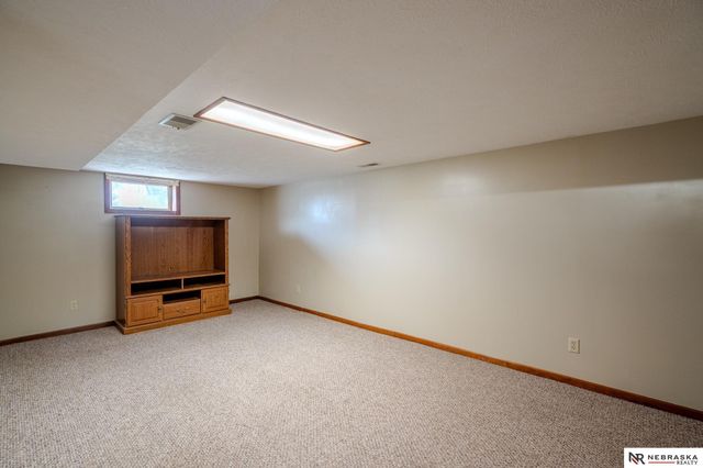 1136 N Garfield Street, Fremont, NE 68025