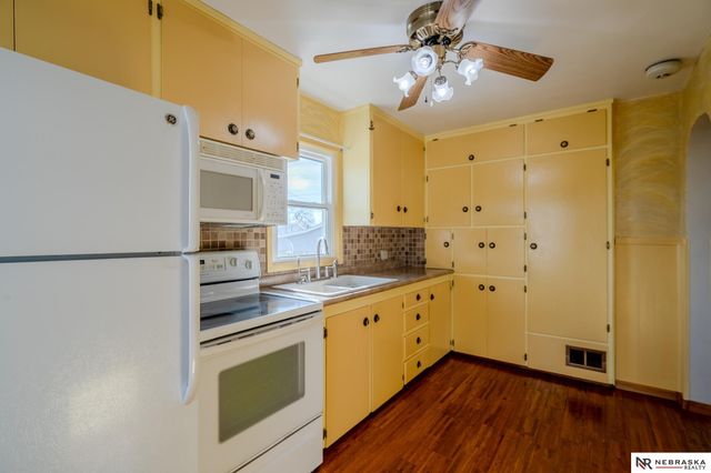 1136 N Garfield Street, Fremont, NE 68025