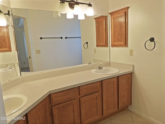 4776 W Rosebay Street, Tucson, AZ 85742