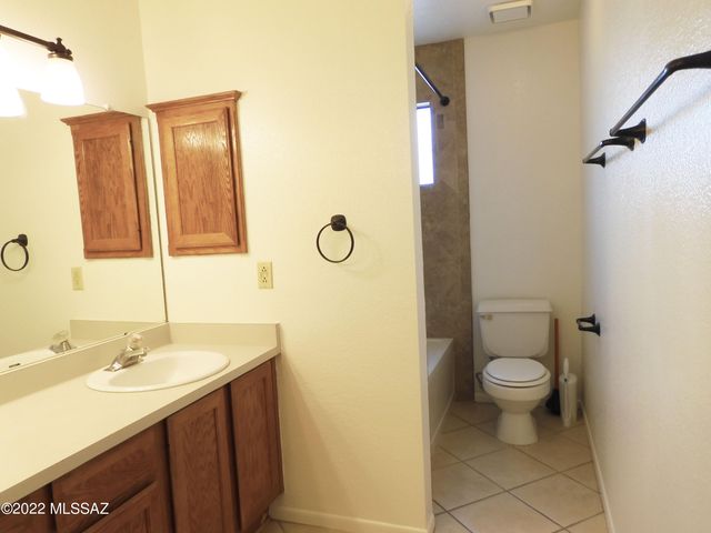 4776 W Rosebay Street, Tucson, AZ 85742