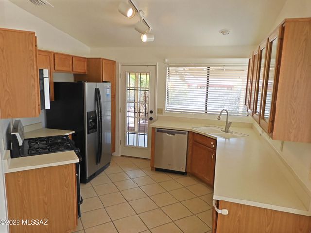 4776 W Rosebay Street, Tucson, AZ 85742