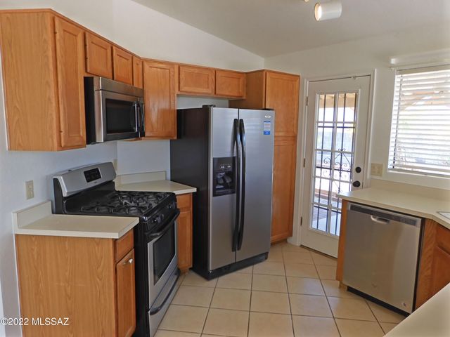 4776 W Rosebay Street, Tucson, AZ 85742
