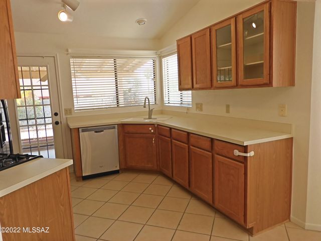 4776 W Rosebay Street, Tucson, AZ 85742