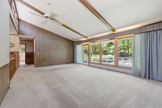 3019 Wheeler Street N, Roseville, MN 55113