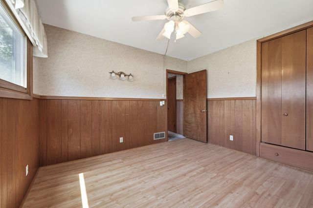 3019 Wheeler Street N, Roseville, MN 55113