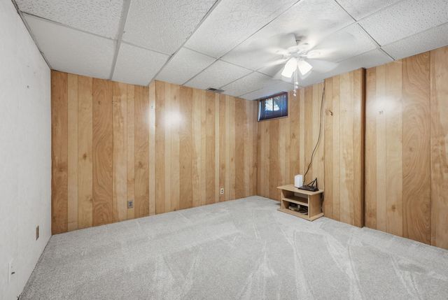 3019 Wheeler Street N, Roseville, MN 55113
