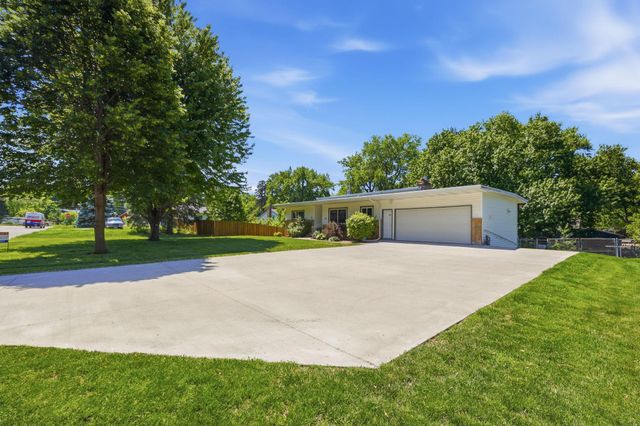 3019 Wheeler Street N, Roseville, MN 55113