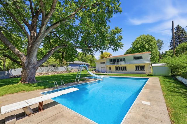 3019 Wheeler Street N, Roseville, MN 55113