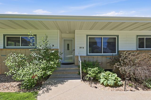 3019 Wheeler Street N, Roseville, MN 55113