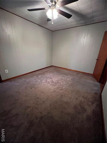 210 Nelson Avenue, Edwardsville, IL 62025