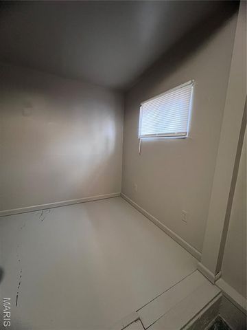 210 Nelson Avenue, Edwardsville, IL 62025