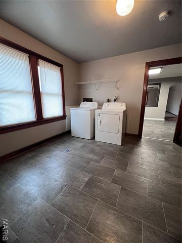 210 Nelson Avenue, Edwardsville, IL 62025