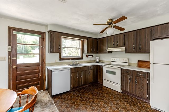 21 Evergreen Drive, Swansea, MA 02777