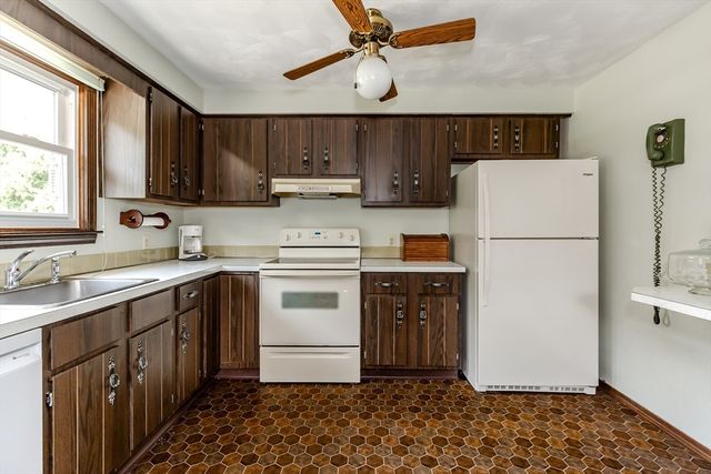 21 Evergreen Drive, Swansea, MA 02777