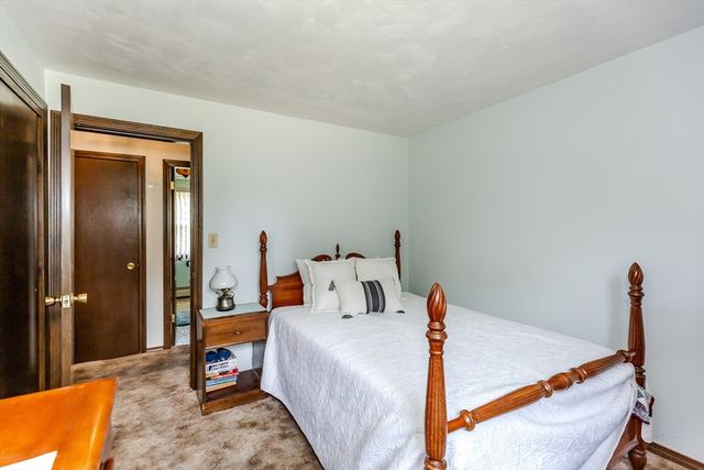 21 Evergreen Drive, Swansea, MA 02777