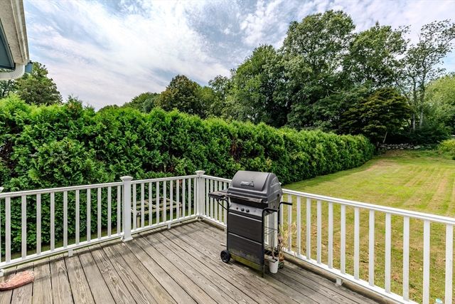21 Evergreen Drive, Swansea, MA 02777