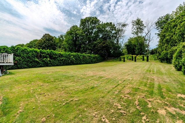 21 Evergreen Drive, Swansea, MA 02777