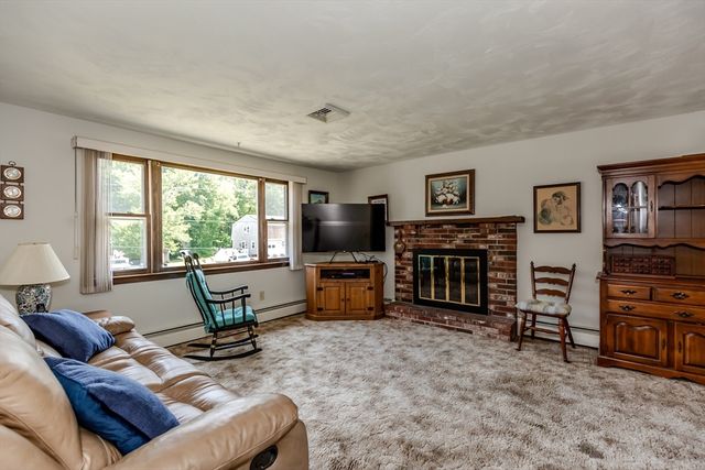21 Evergreen Drive, Swansea, MA 02777