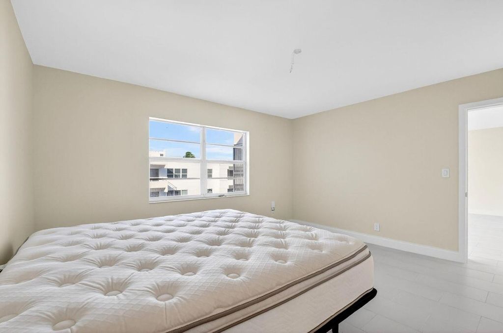 Image 19 of property listing at 2701 S Ocean Boulevard 47, Highland Beach, FL 33487