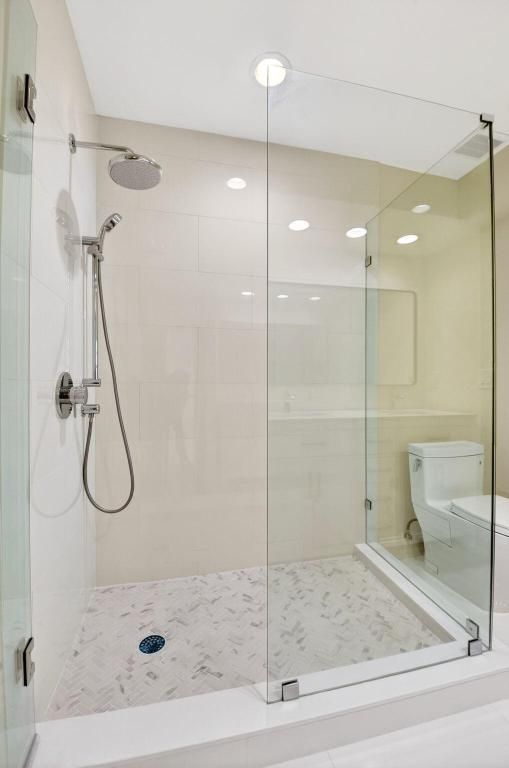 Image 22 of property listing at 2701 S Ocean Boulevard 47, Highland Beach, FL 33487