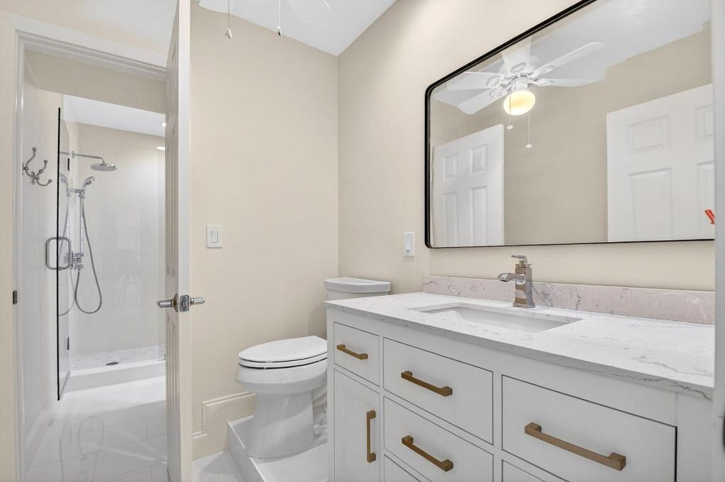 Image 24 of property listing at 2701 S Ocean Boulevard 47, Highland Beach, FL 33487