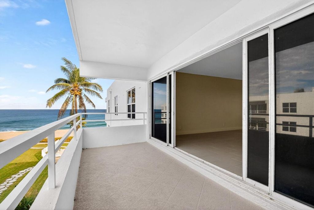 Image 26 of property listing at 2701 S Ocean Boulevard 47, Highland Beach, FL 33487