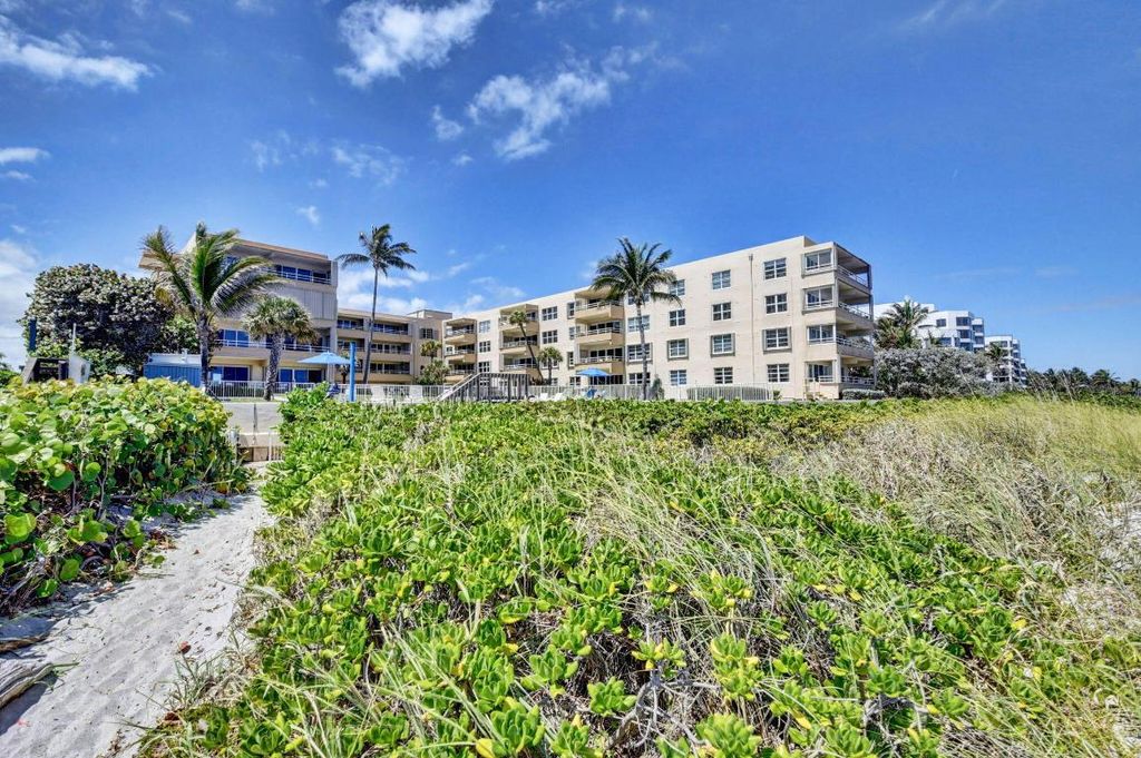 Image 32 of property listing at 2701 S Ocean Boulevard 47, Highland Beach, FL 33487