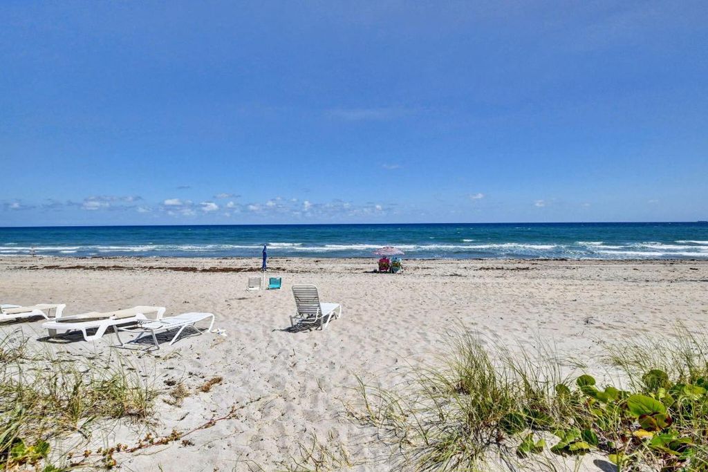 Image 35 of property listing at 2701 S Ocean Boulevard 47, Highland Beach, FL 33487