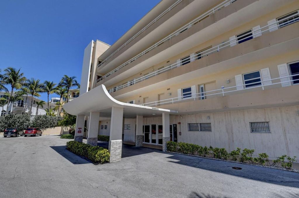 Image 37 of property listing at 2701 S Ocean Boulevard 47, Highland Beach, FL 33487