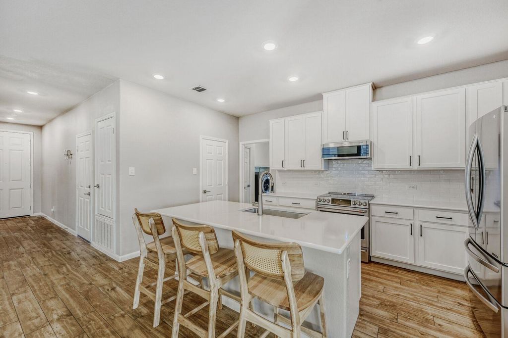 13825 Inaugural ST, Manor, TX 78653