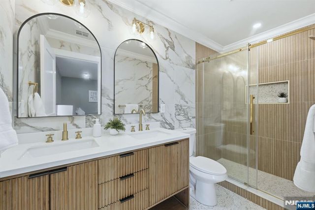 77 Young Avenue, Cedar Grove, NJ 07009