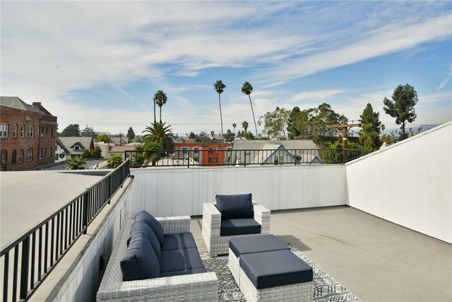 1509 S Gramercy Place, Los Angeles, CA 90016