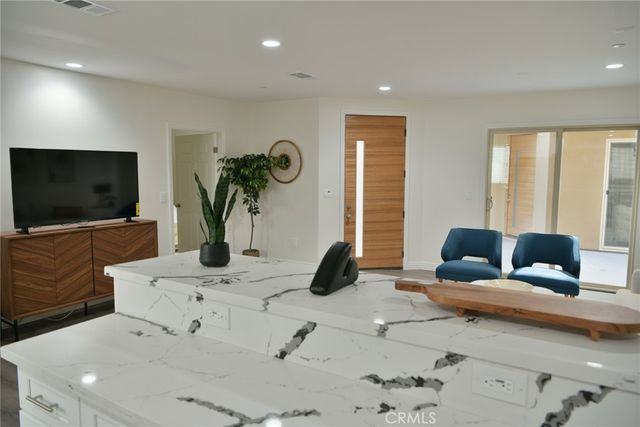 1509 S Gramercy Place, Los Angeles, CA 90016