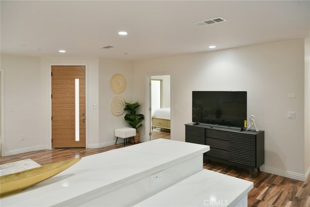 1509 S Gramercy Place, Los Angeles, CA 90016