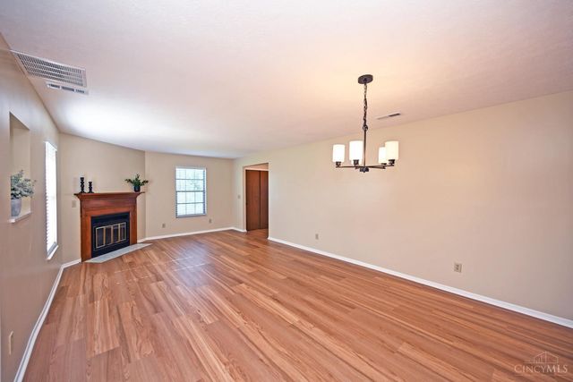 5375 Dickens Drive, Sharonville, OH 45241