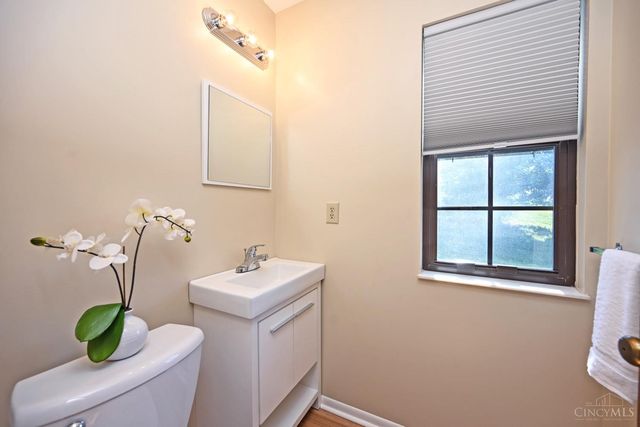 5375 Dickens Drive, Sharonville, OH 45241