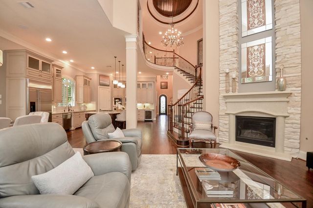 1102 Oyster Bank Circle, Sugar Land, TX 77478