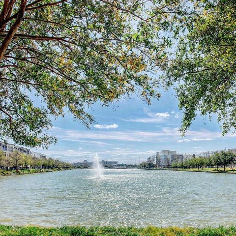 1102 Oyster Bank Circle, Sugar Land, TX 77478