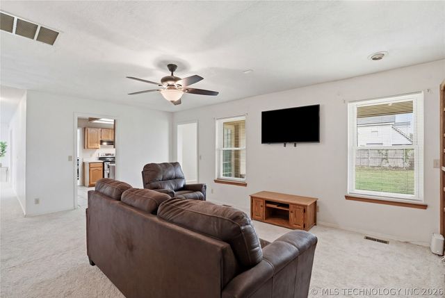 13109 E 79th Court North, Owasso, OK 74055