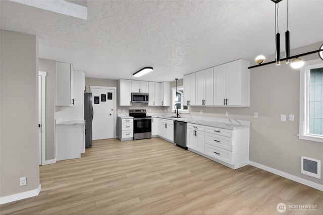 2404 Bloyd Street, Kelso, WA 98626