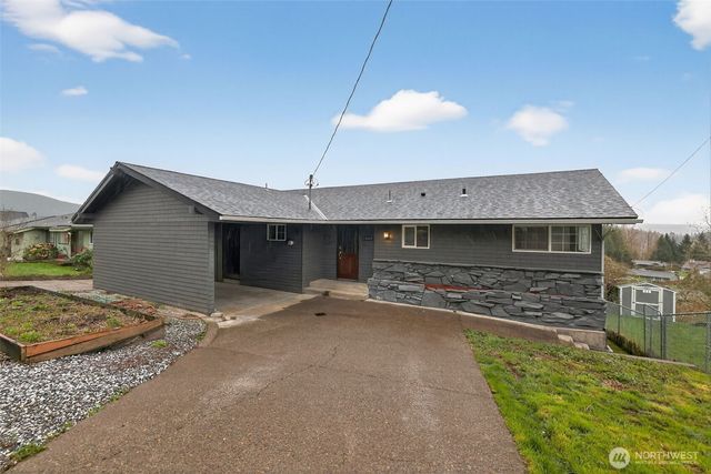 2404 Bloyd Street, Kelso, WA 98626