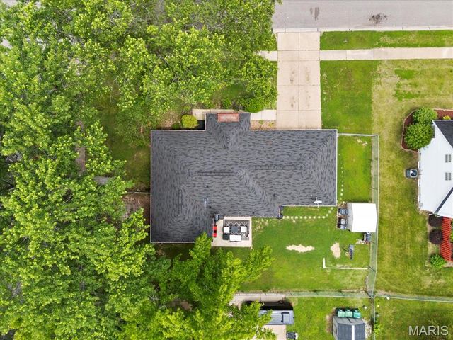 12155 Kingshead Drive, Florissant, MO 63033