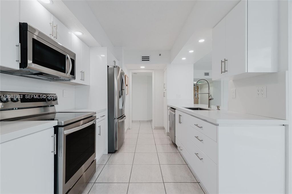 16485 Collins Avenue 338, Sunny Isles Beach, FL 33160