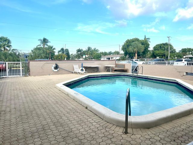 1100 SE 4th Avenue 37, Deerfield Beach, FL 33441