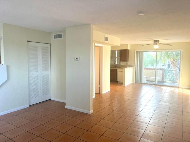 1100 SE 4th Avenue 37, Deerfield Beach, FL 33441