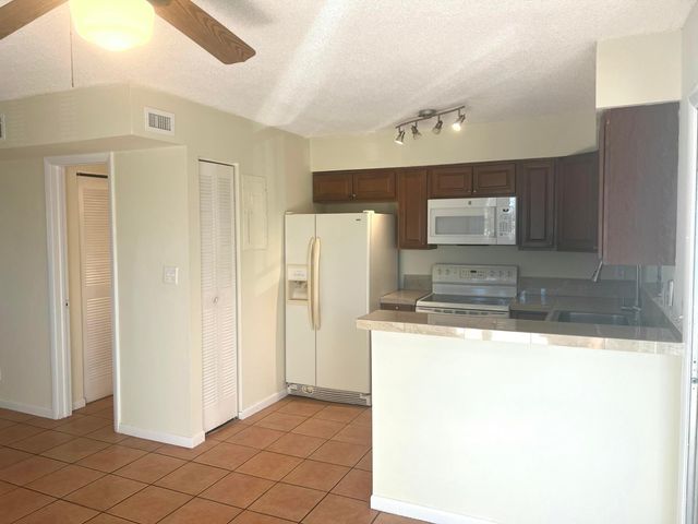 1100 SE 4th Avenue 37, Deerfield Beach, FL 33441